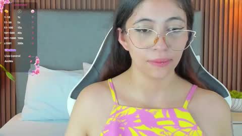 sweetpeach_20 online show from 01/02/25, 07:29