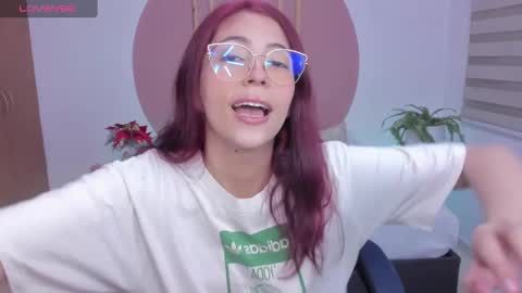 sweetpeach_20 online show from 02/12/25, 07:13