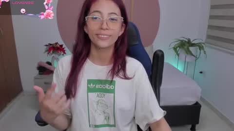 sweetpeach_20 online show from 02/12/25, 10:15