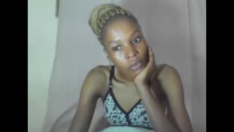 ESTHER online show from 02/08/25, 12:38