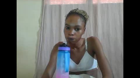 ESTHER online show from 03/02/25, 12:54