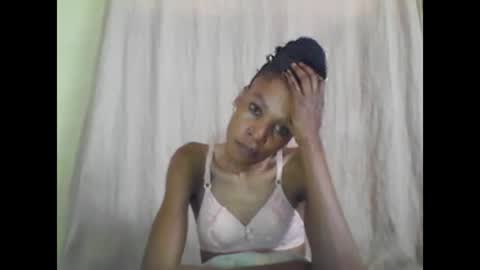 ESTHER online show from 03/10/25, 12:15