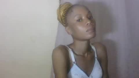 ESTHER online show from 07/05/26, 01:23