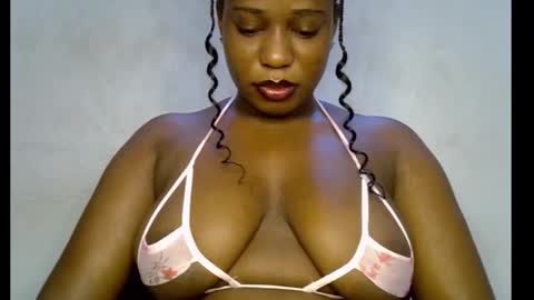 Snapshot of sweetpetitgirl chatting on 03/16/26, 06:39 LILY BRANDY online show from 03/16/26, 06:39