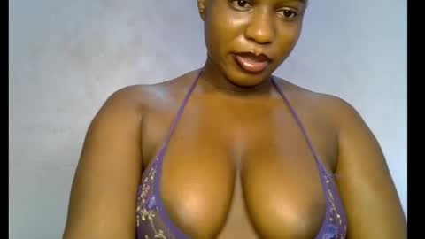Snapshot of sweetpetitgirl chatting on 03/17/26, 09:34 LILY BRANDY online show from 03/17/26, 09:34