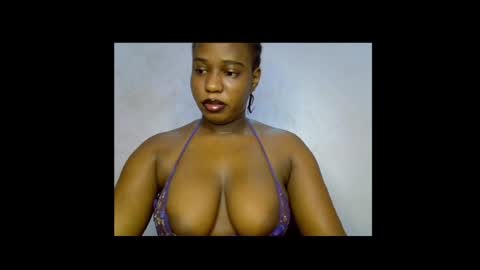 Snapshot of sweetpetitgirl chatting on 03/23/26, 07:23 LILY BRANDY online show from 03/23/26, 07:23