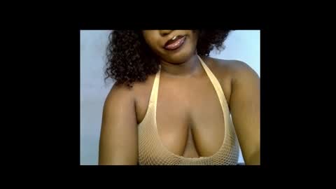 Snapshot of sweetpetitgirl chatting on 03/27/26, 08:26 LILY BRANDY online show from 03/27/26, 08:26