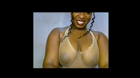 Snapshot of sweetpetitgirl chatting on 04/04/26, 06:44 LILY BRANDY online show from 04/04/26, 06:44