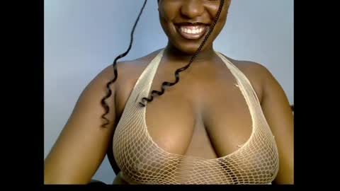 Snapshot of sweetpetitgirl chatting on 04/18/26, 08:20 LILY BRANDY online show from 04/18/26, 08:20