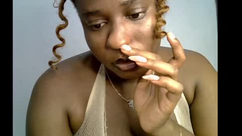 Snapshot of sweetpetitgirl chatting on 06/06/26, 08:13 LILY BRANDY online show from 06/06/26, 08:13