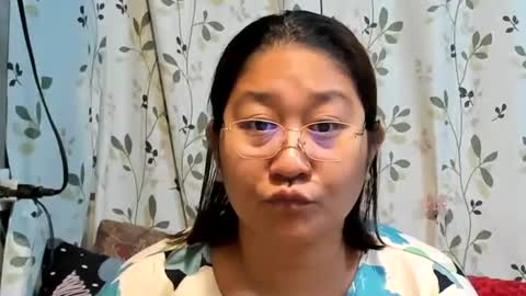 Snapshot of sweetpilipina88 chatting on 10/27/25, 09:52 MIA online show from 10/27/25, 09:52