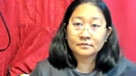 Snapshot of sweetpilipina88 chatting on 01/15/26, 12:48 MIA online show from 01/15/26, 12:48