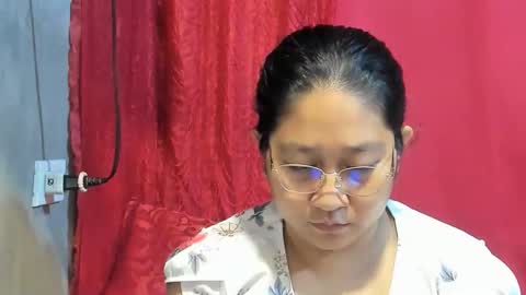 Snapshot of sweetpilipina88 chatting on 02/14/26, 12:18 MIA online show from 02/14/26, 12:18