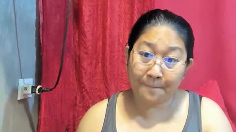 Snapshot of sweetpilipina88 chatting on 02/18/26, 02:29 MIA online show from 02/18/26, 02:29