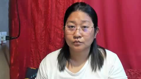 Snapshot of sweetpilipina88 chatting on 04/06/26, 10:54 MIA online show from 04/06/26, 10:54
