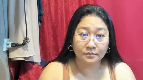 Snapshot of sweetpilipina88 chatting on 05/13/26, 02:53 MIA online show from 05/13/26, 02:53