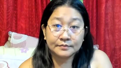 Snapshot of sweetpilipina88 chatting on 06/15/26, 10:50 MIA online show from 06/15/26, 10:50
