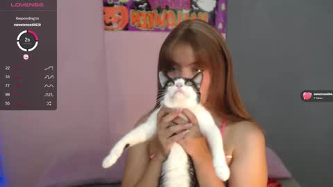 Rafaella online show from 10/28/25, 02:26