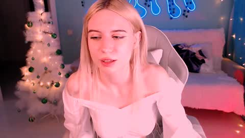 Snapshot of sweetrichal chatting on 12/27/24, 01:11 sweetrichal online show from 12/27/24, 01:11