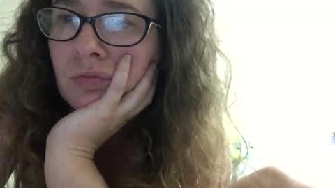 Snapshot of sweetrosiered chatting on 10/28/25, 06:21 sweetrosiered online show from 10/28/25, 06:21