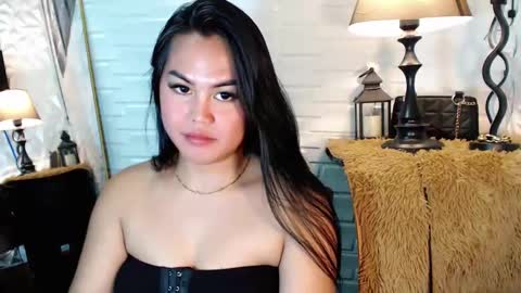 Snapshot of sweetsam14 chatting on 02/08/25, 12:38 sam online show from 02/08/25, 12:38