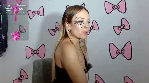 SweetSamarax online show from 10/19/25, 06:36