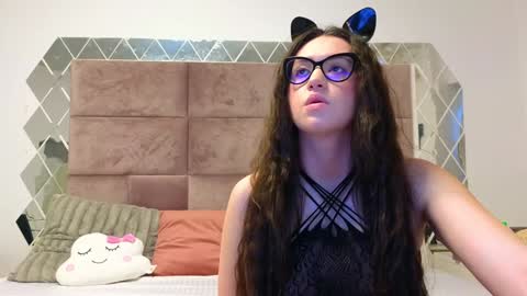 Snapshot of sweetscribe chatting on 01/07/25, 06:48 SweetScribe online show from 01/07/25, 06:48