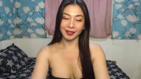 Sweet online show from 01/01/25, 10:03