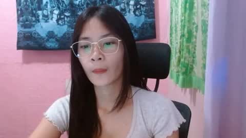 Snapshot of sweetsexygirl20 chatting on 06/14/26, 05:09 Mia online show from 06/14/26, 05:09