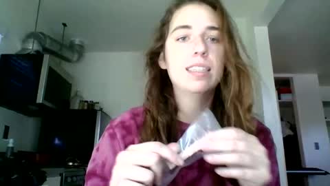 Snapshot of sweetsocalgirl chatting on 01/06/25, 05:59 sweetsocalgirl online show from 01/06/25, 05:59