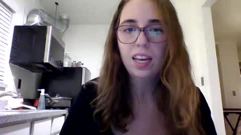 Snapshot of sweetsocalgirl chatting on 01/28/25, 05:22 sweetsocalgirl online show from 01/28/25, 05:22