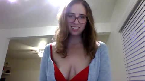 Snapshot of sweetsocalgirl chatting on 02/22/25, 01:44 sweetsocalgirl online show from 02/22/25, 01:44