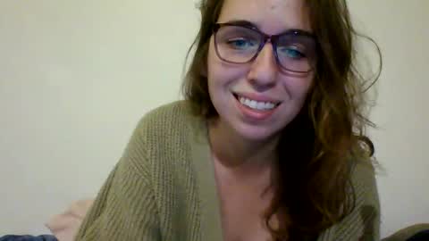 Snapshot of sweetsocalgirl chatting on 03/07/25, 05:18 sweetsocalgirl online show from 03/07/25, 05:18