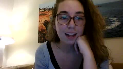 Snapshot of sweetsocalgirl chatting on 11/30/25, 07:23 sweetsocalgirl online show from 11/30/25, 07:23