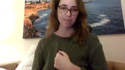 Snapshot of sweetsocalgirl chatting on 12/14/25, 05:57 sweetsocalgirl online show from 12/14/25, 05:57