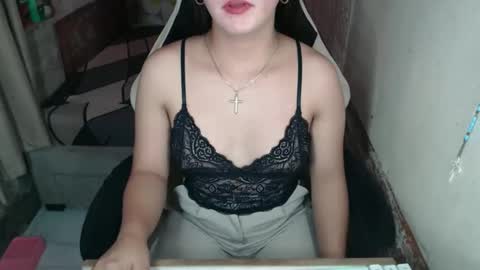 Sofia online show from 12/14/25, 01:49