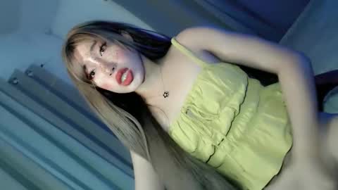 Snapshot of sweetsugarplum1 chatting on 03/22/26, 06:39 FATIMA online show from 03/22/26, 06:39
