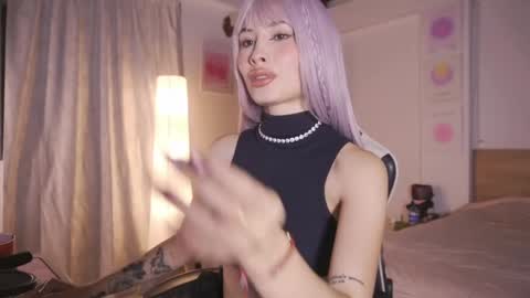 Cat independent model  online show from 03/28/26, 04:12