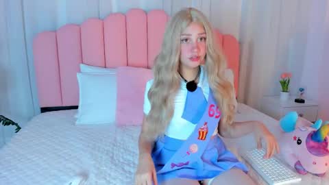 Snapshot of sweett_fire chatting on 04/25/26, 06:16 sweett_fire online show from 04/25/26, 06:16