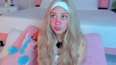 Snapshot of sweett_fire chatting on 04/29/26, 05:52 sweett_fire online show from 04/29/26, 05:52
