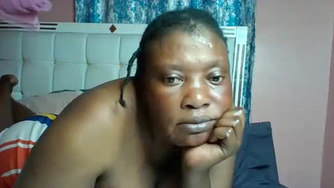 Snapshot of sweett_melly chatting on 02/13/25, 09:38 sweett_melly online show from 02/13/25, 09:38