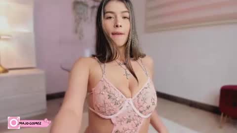   M I A   online show from 06/10/26, 01:21