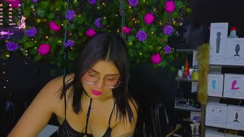 Snapshot of sweett_mollyy chatting on 05/07/26, 11:54 Molly - INDEPENDENT MODEL online show from 05/07/26, 11:54