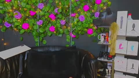 Snapshot of sweett_mollyy chatting on 06/04/26, 08:31 Molly - INDEPENDENT MODEL online show from 06/04/26, 08:31