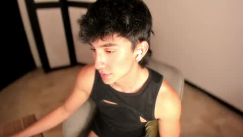 Snapshot of sweettaaron chatting on 04/28/26, 02:27 Andy online show from 04/28/26, 02:27