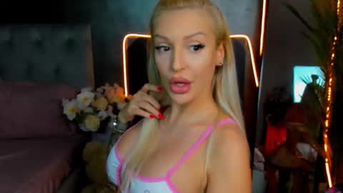 Jessica online show from 09/24/25, 05:05