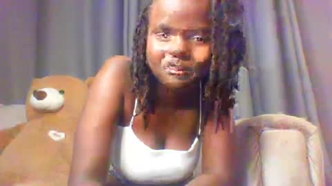 Snapshot of sweettreat77 chatting on 06/09/26, 07:14 sweettreat77 online show from 06/09/26, 07:14