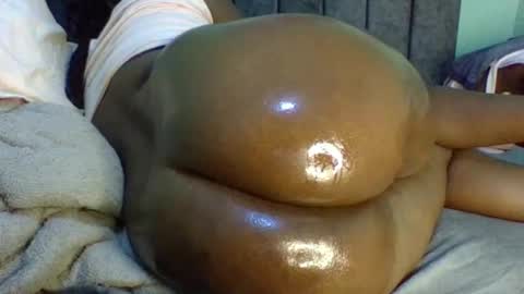 Snapshot of sweettrozzy chatting on 03/07/25, 04:44 sweettrozzy online show from 03/07/25, 04:44