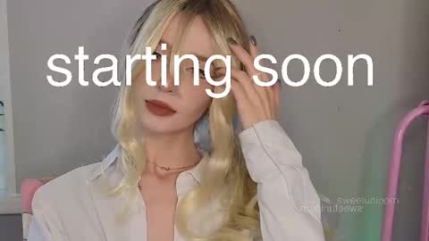 Snapshot of sweetuniporn chatting on 10/05/25, 06:01 Elis  a little vacation Ill be here Saturday my schedules in bio online show from 10/05/25, 06:01