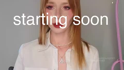 Snapshot of sweetuniporn chatting on 10/13/25, 07:08 Elis  a little vacation Ill be here Saturday my schedules in bio online show from 10/13/25, 07:08